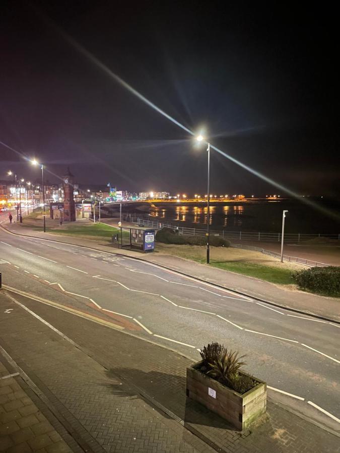 The Croston Balcony Apartment- Morecambe Central Promenade, Beach Front And Sea Views Экстерьер фото