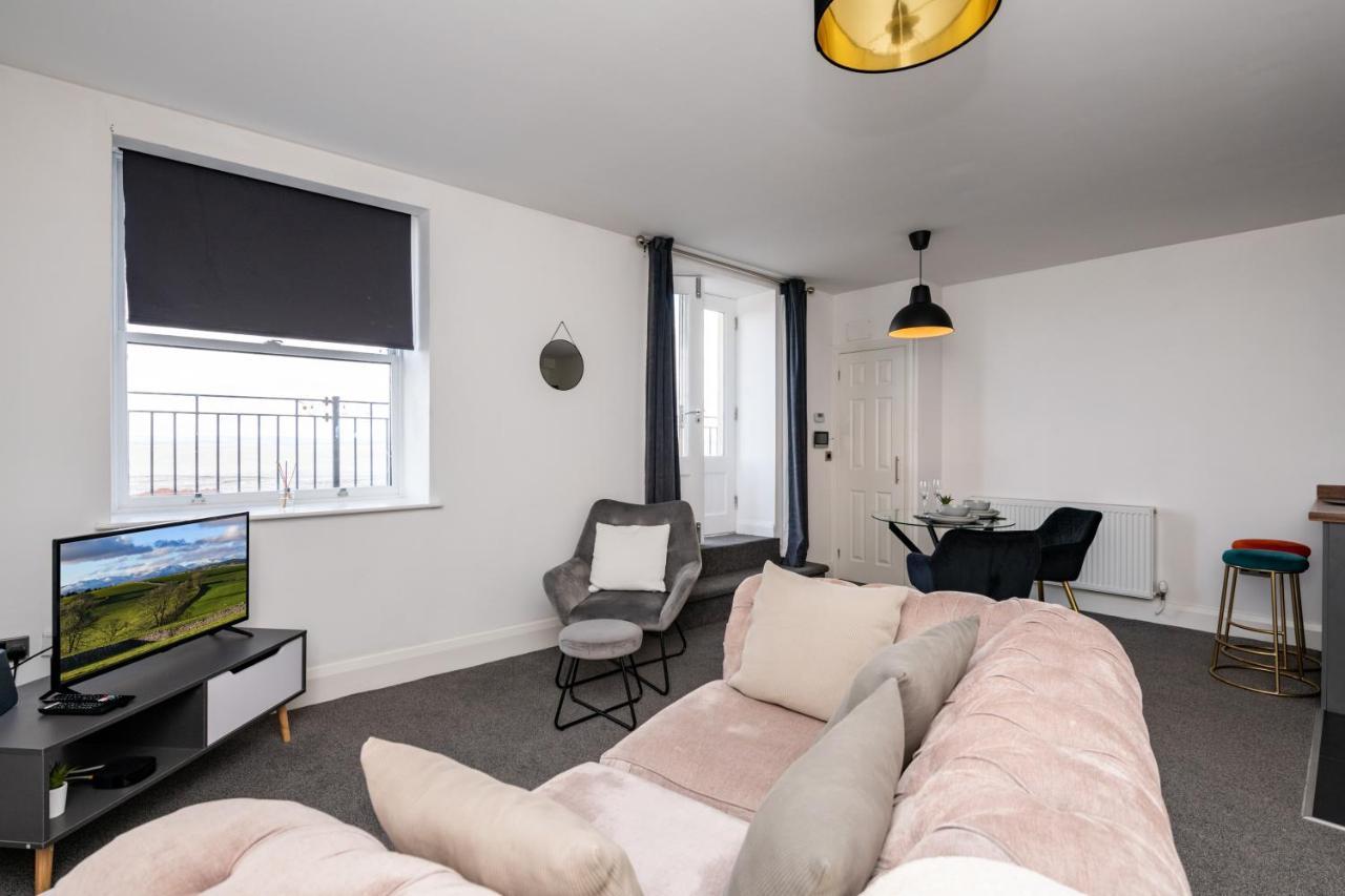 The Croston Balcony Apartment- Morecambe Central Promenade, Beach Front And Sea Views Экстерьер фото