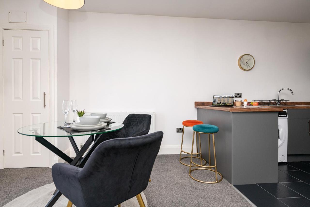 The Croston Balcony Apartment- Morecambe Central Promenade, Beach Front And Sea Views Экстерьер фото