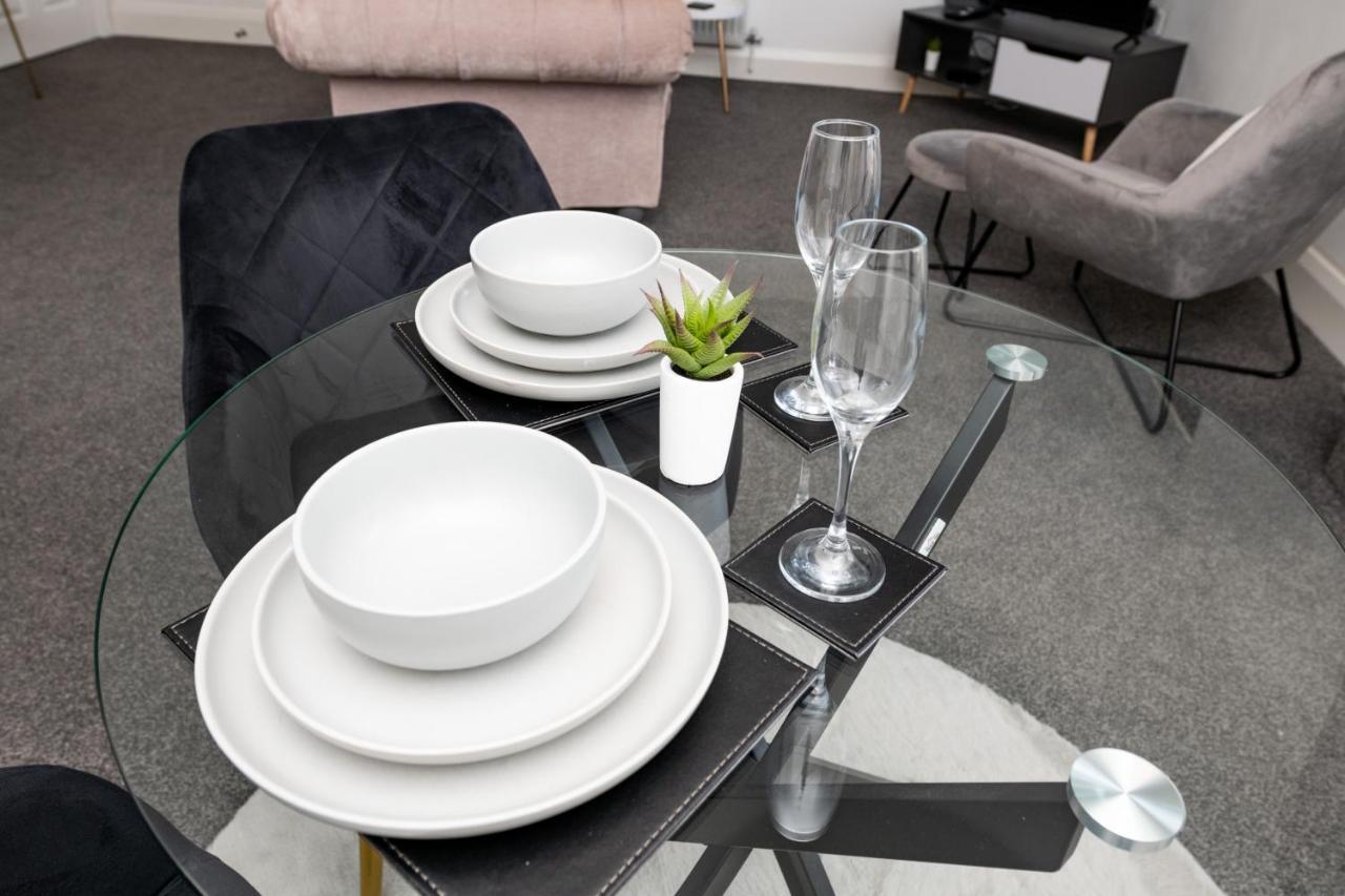 The Croston Balcony Apartment- Morecambe Central Promenade, Beach Front And Sea Views Экстерьер фото